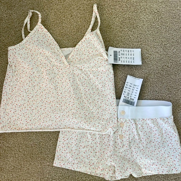 Brandy Melville Other - Brandy Melville, NWT, Amara Floral tank and boy short